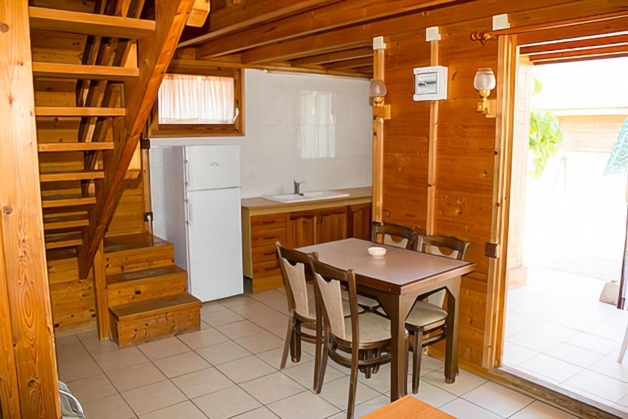 Arc De Bara Camping & Bungalows Roda de Bará 외부 사진